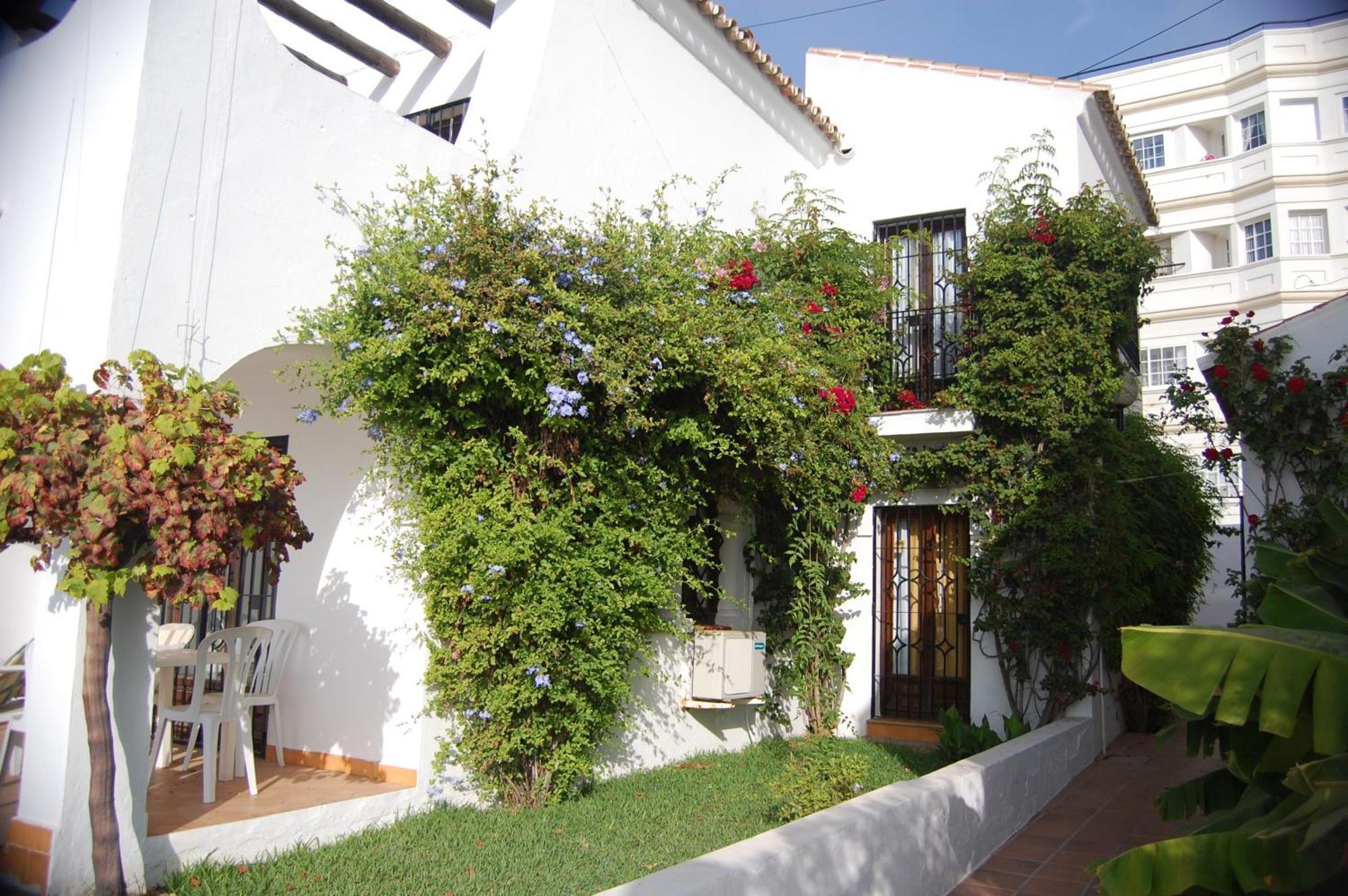Apartamentos Perla Marina Nerja Luaran gambar
