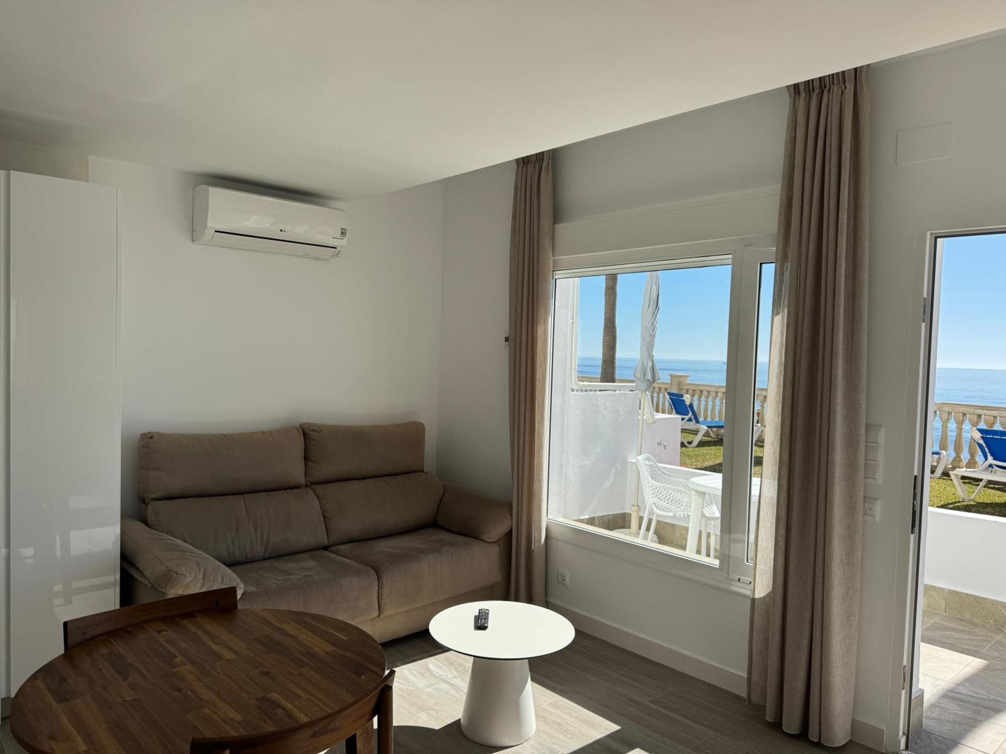 Apartamentos Perla Marina Nerja Luaran gambar
