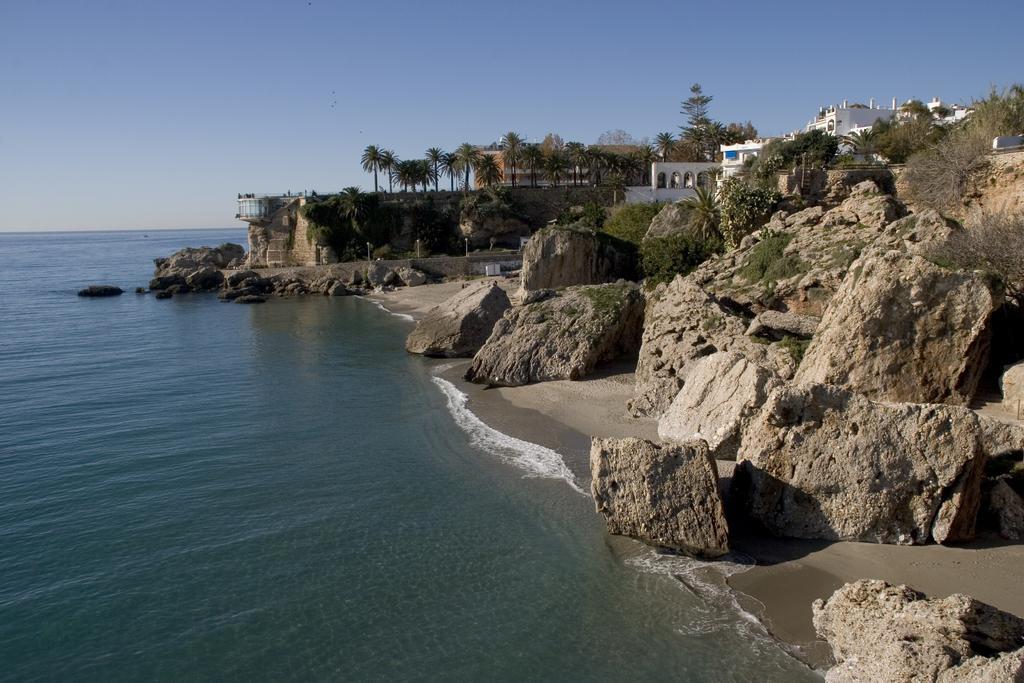 Apartamentos Perla Marina Nerja Luaran gambar