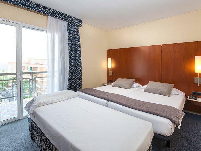 Apartamentos Perla Marina Nerja Luaran gambar